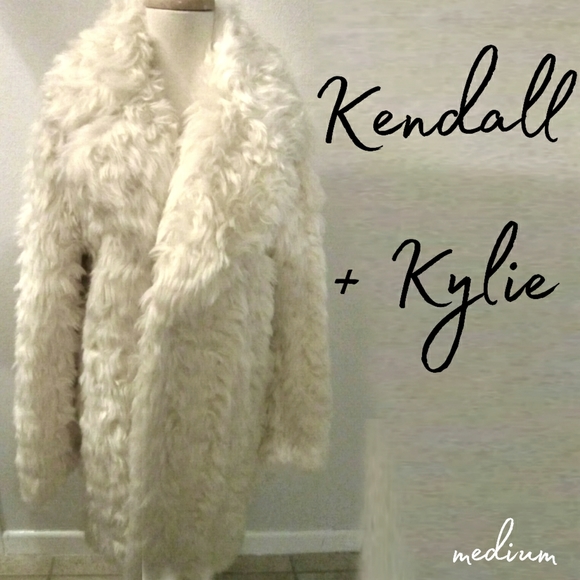 NWT Fully Lined Fur Coat Vegan Cream Ivory Fur Pea Coat Overcoat - Picture 8 of 16